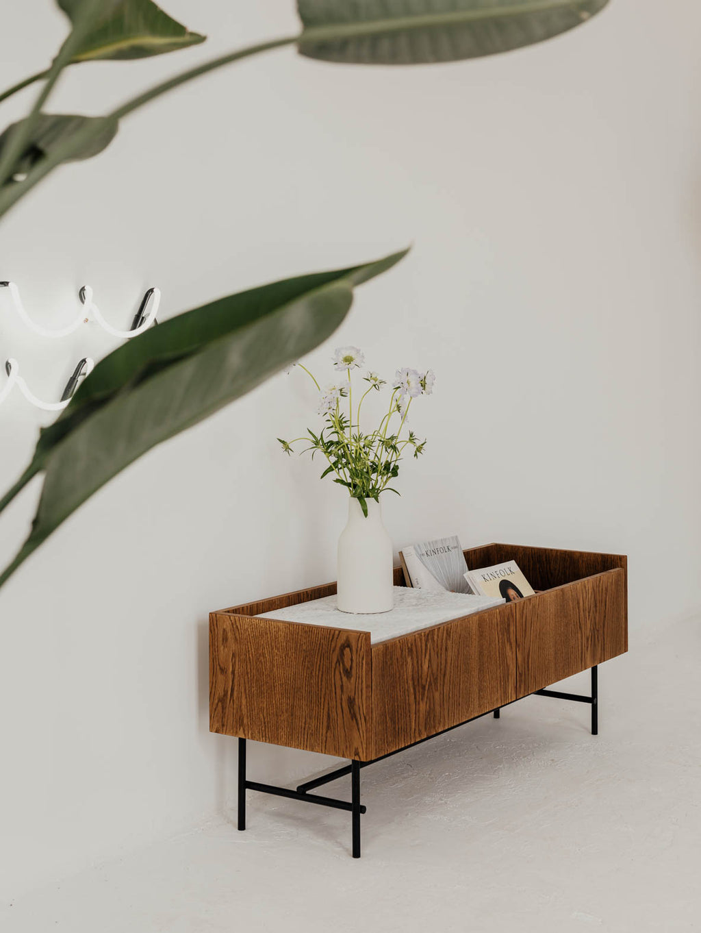 Niska komoda z drewna FORST SIDEBOARD