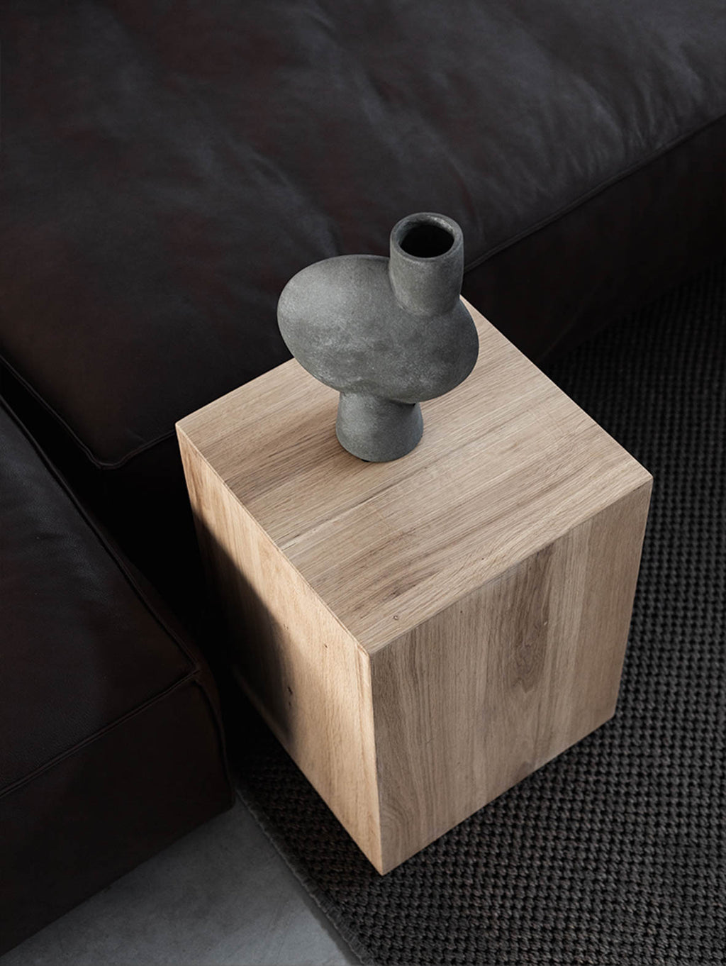 Drewniany postument COI Wood